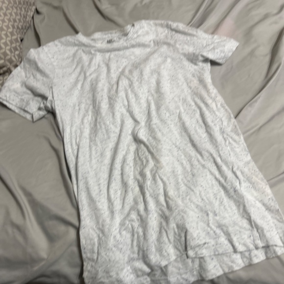 H&m t-shirt - Picture 1 of 2